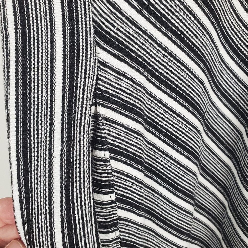 T By Talbots Shift Dress Small Black White Stripe Bodycon Pockets Athleisure - Picture 12 of 16